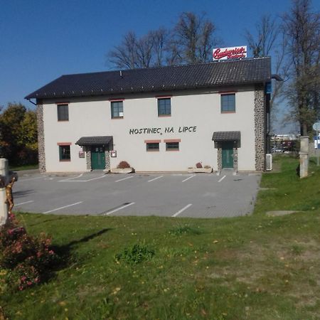 Hostinec Na Lipce Havlíčkŭv Brod Buitenkant foto